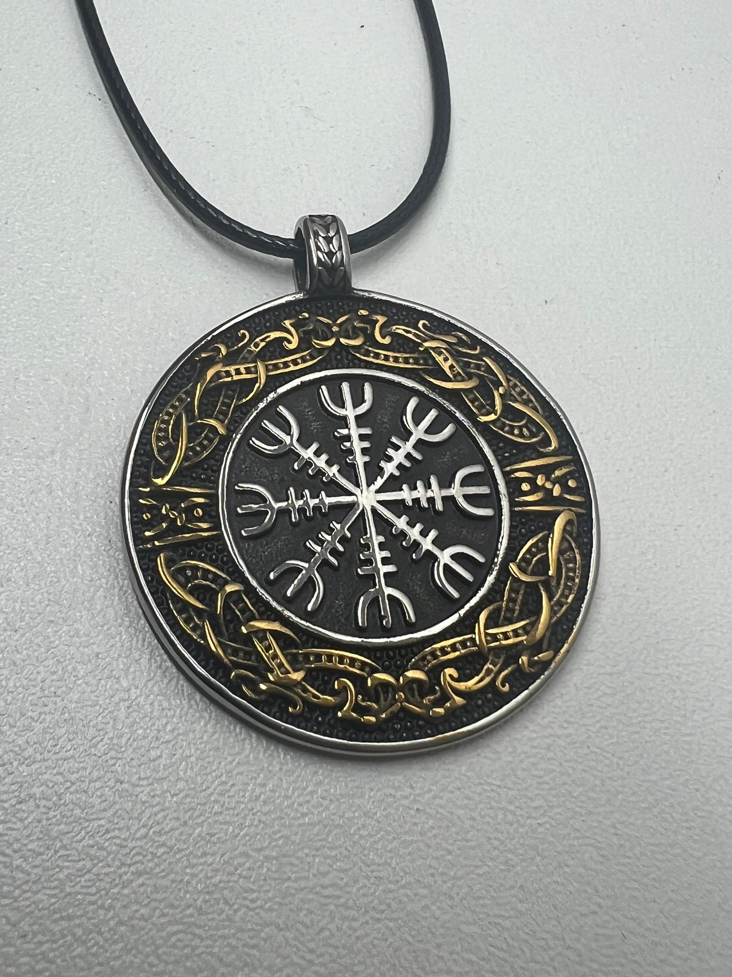 Collier aegishjalmur
